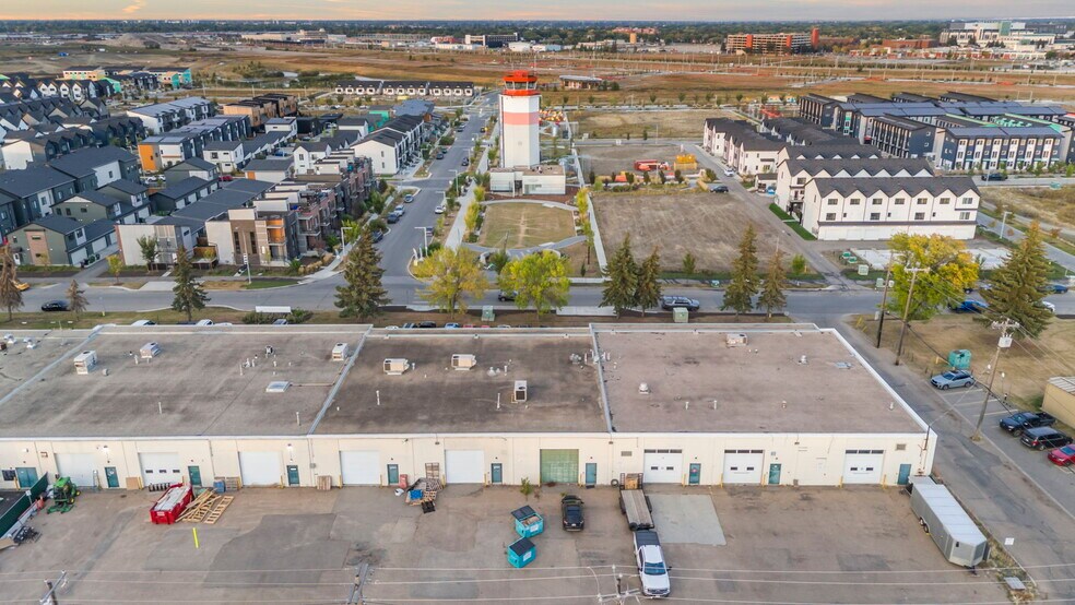 More Photos Of 20 Airport Rd NW, Edmonton Service For Lease
