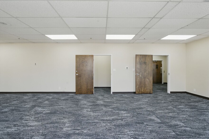 More Photos Of 301 Grand Ave, South San Francisco Office For Lease