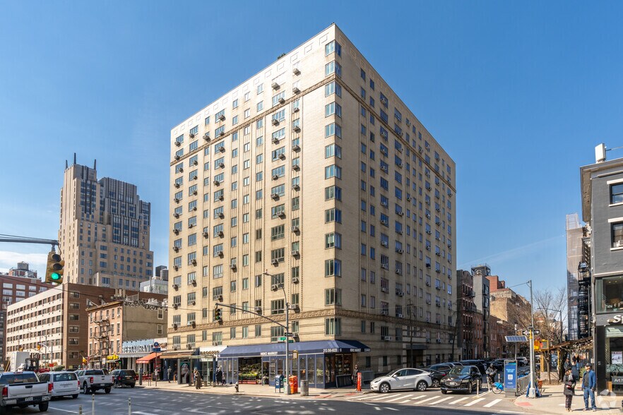 More Photos Of 200 W 20th St, New York Apartments For Lease