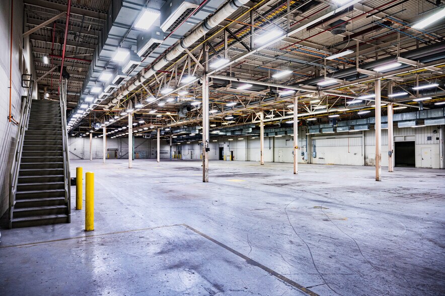 More Photos Of 1250 S Walnut St, Bucyrus Manufacturing For Lease