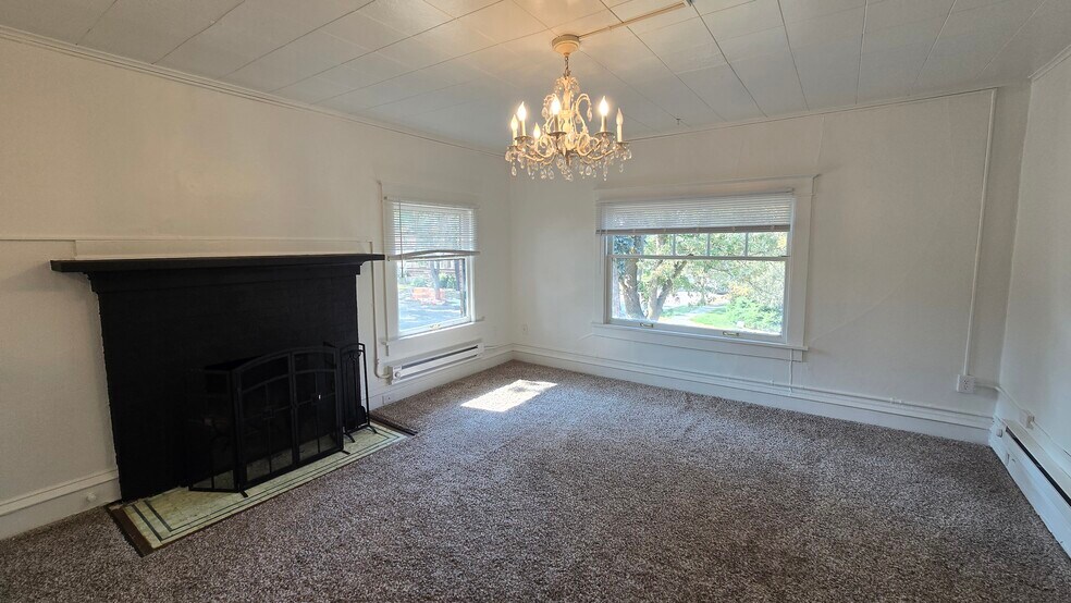 More Photos Of 927 S Adams St, Spokane Apartments For Sale