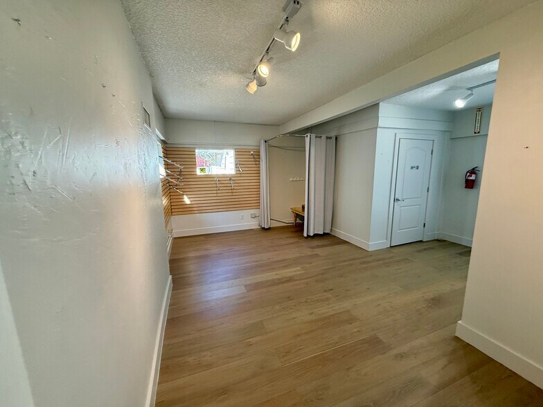 More Photos Of 1853 S 8th St, Amelia Island Freestanding For Lease