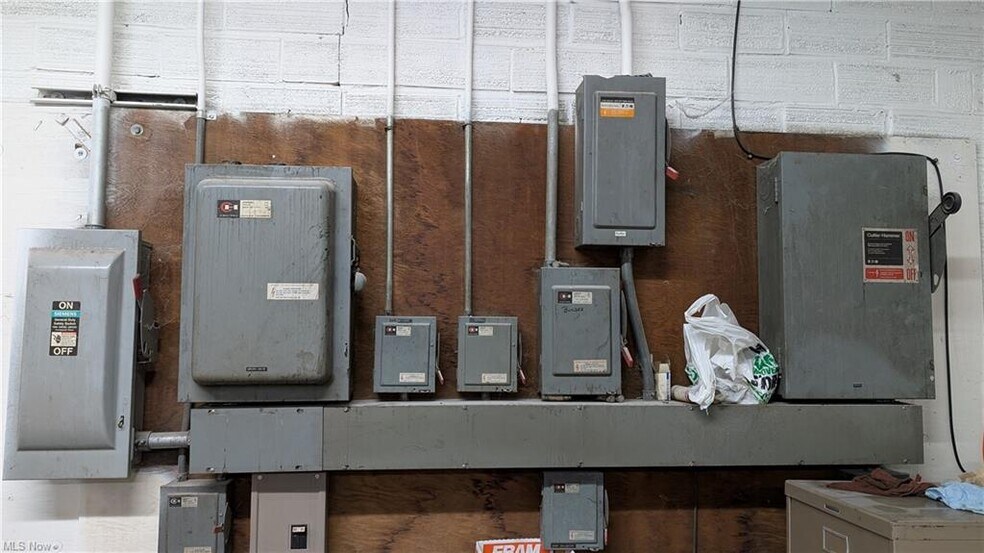 More Photos Of 22745 Alliance Sebring Rd, Alliance Light Manufacturing For Sale