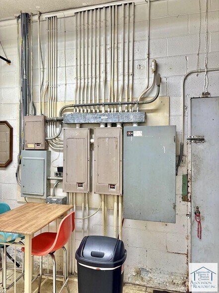 More Photos Of 6697 Greensboro Rd, Ridgeway General Retail For Sale