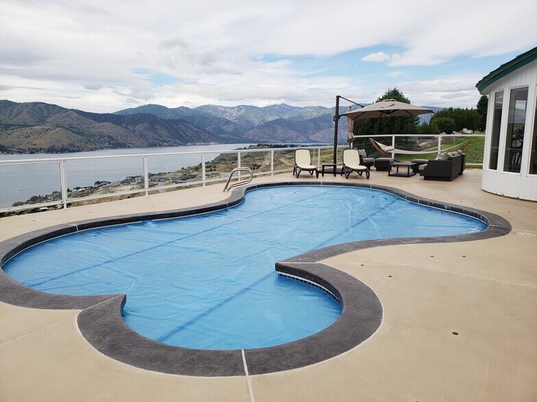 More Photos Of 335 Henderson Rd, Chelan Hospitality For Sale