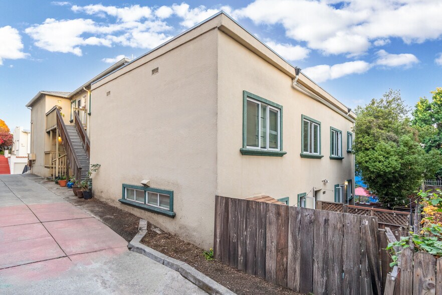 More Photos Of 539 Mandana Blvd, Oakland Apartments For Sale