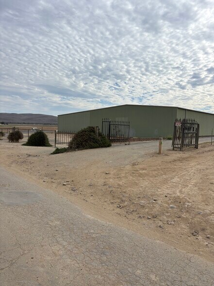 Primary Photo Of 41900 Walnut Ave, Greenfield Warehouse For Lease