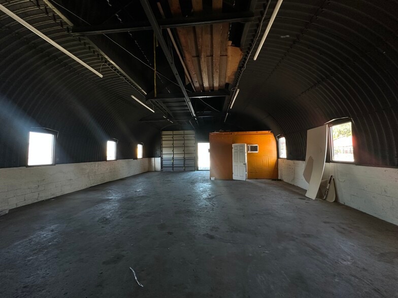 More Photos Of 2012 N Dixie Hwy, Hollywood Light Manufacturing For Lease