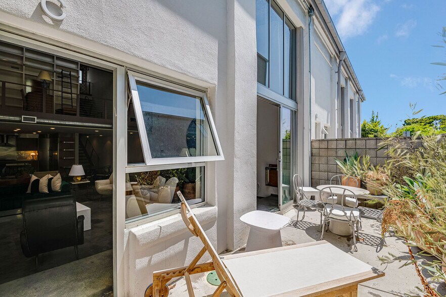 More Photos Of 2100 Abbot Kinney Blvd, Venice Office For Lease