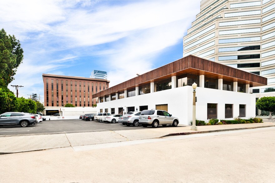 More Photos Of 12381 Wilshire Blvd, Los Angeles Medical For Lease