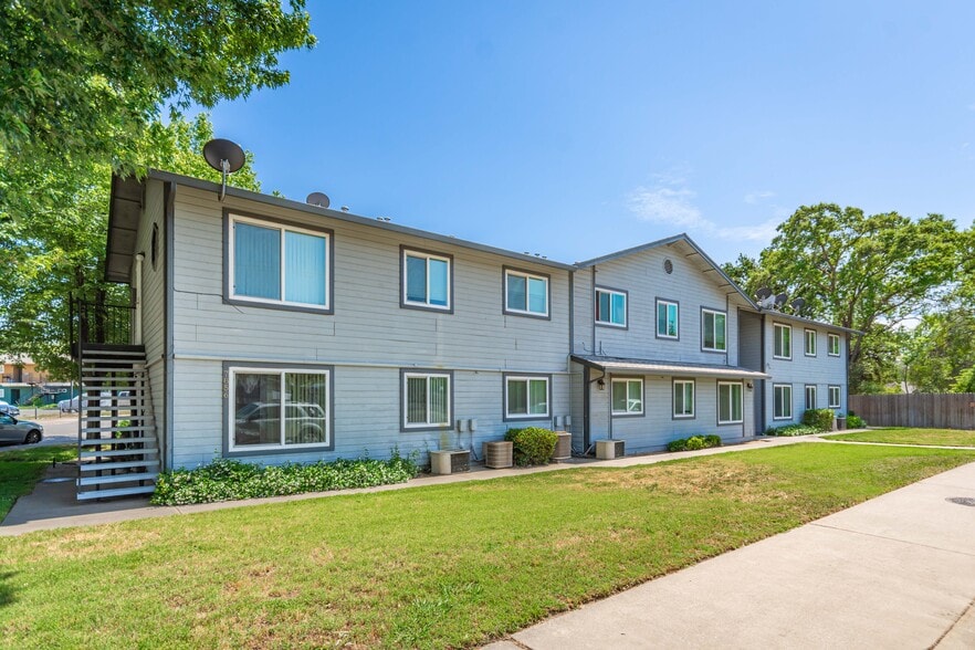 More Photos Of 7856 Old Auburn Rd, Citrus Heights Apartments For Sale