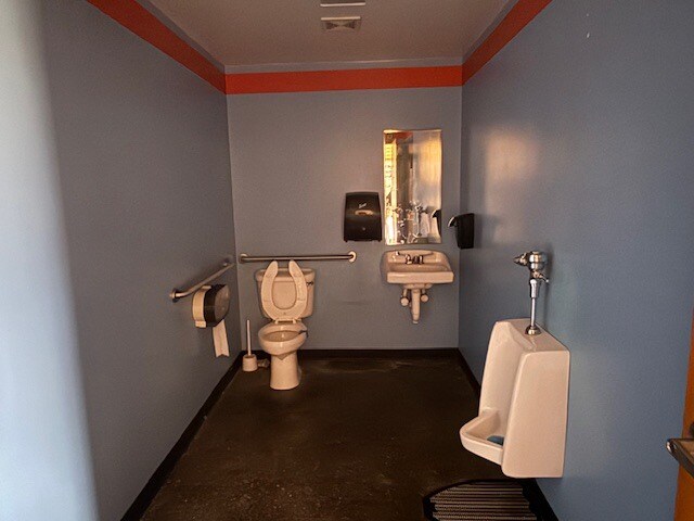 More Photos Of 2415 Maple Ave, Zanesville Carwash For Sale