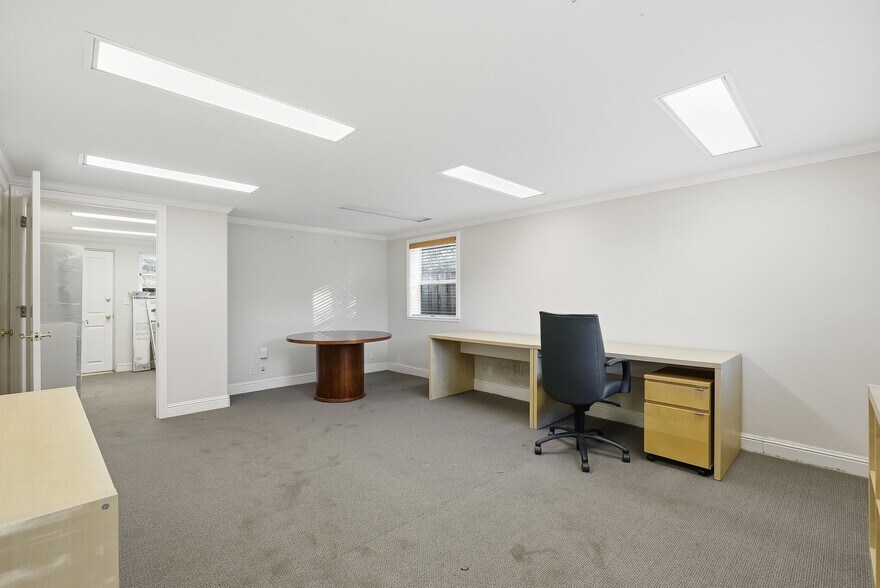 More Photos Of 29 Hawthorne Ave, Los Altos Office For Lease