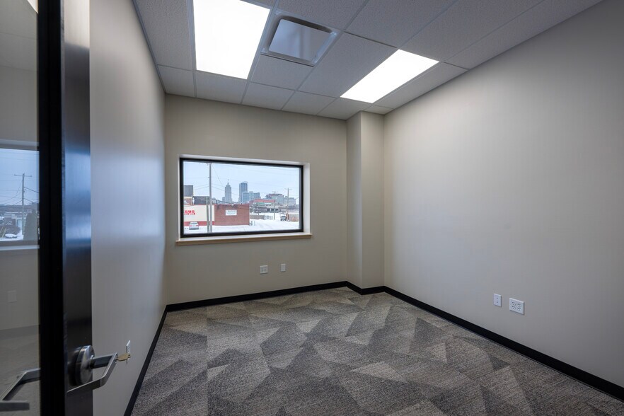 More Photos Of 701 E Wayne St, Fort Wayne Office For Lease