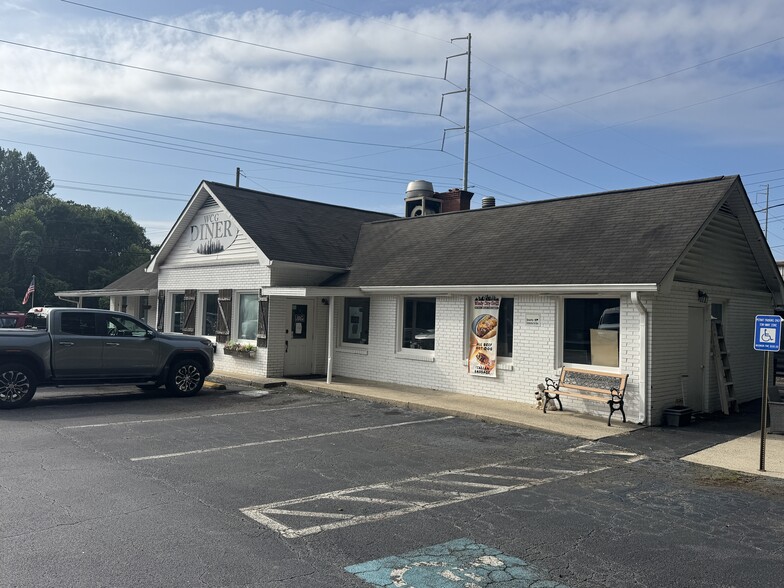 More Photos Of 4017 NE Canton Rd, Marietta Restaurant For Sale