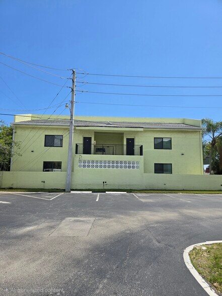 Primary Photo Of 810 SE 8th Ave, Deerfield Beach Office For Lease