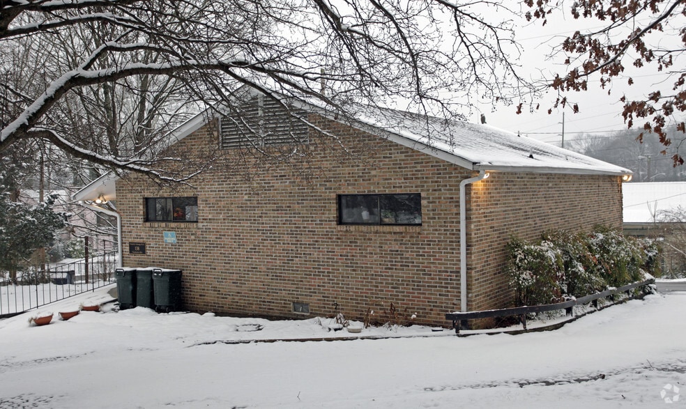 More Photos Of 138 Chamberlain Blvd SE, Knoxville Office For Lease