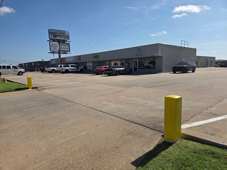 More Photos Of 9714-9748 E 55th Pl, Tulsa Light Manufacturing For Lease