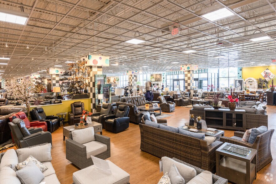 More Photos Of 4403 Black Horse Pike, Mays Landing General Retail For Lease