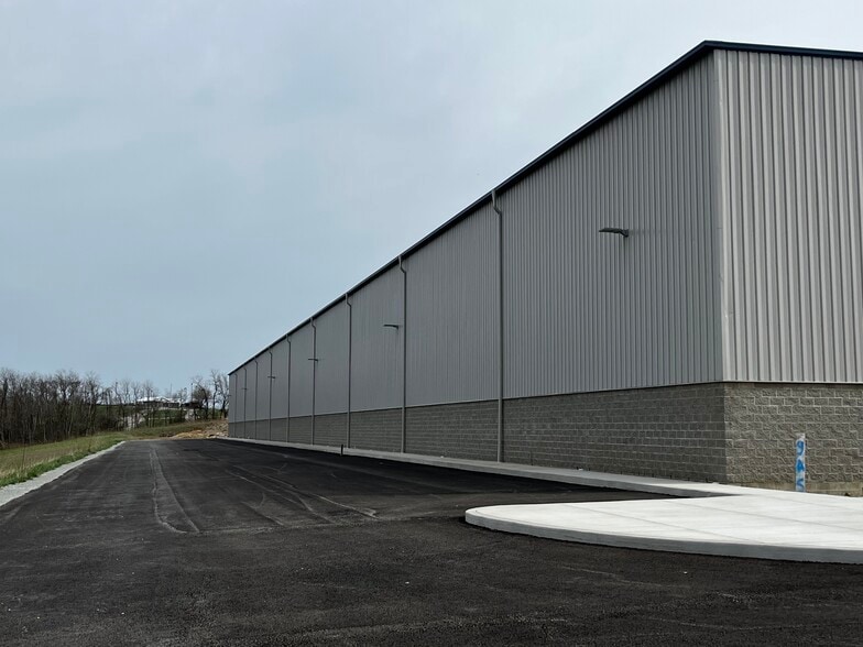 More Photos Of 5 Sandstone way, Dunbar Warehouse For Lease