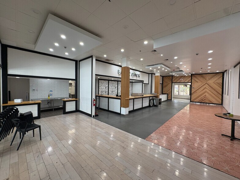 More Photos Of 330 Clematis St, West Palm Beach Storefront Retail Office For Lease