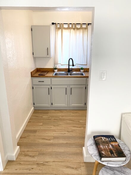 More Photos Of 3443 West Blvd, Los Angeles Apartments For Sale