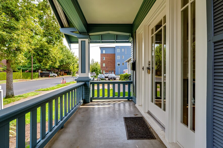More Photos Of 280 W 11th Ave, Eugene Office For Sale