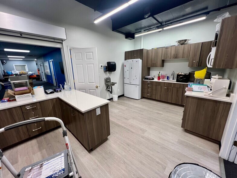 More Photos Of 60 E 100 N, Price Storefront Retail Office For Sale