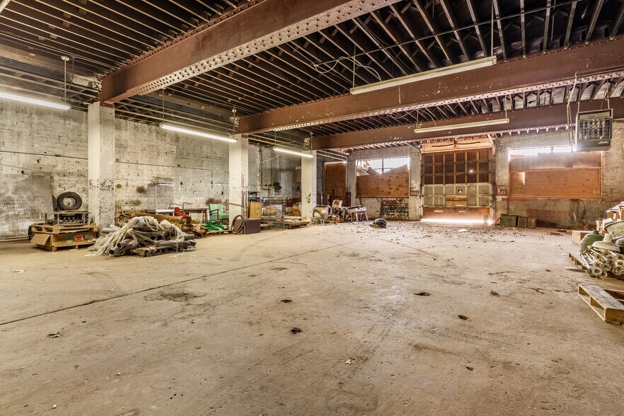 More Photos Of 611-613 W Chickasha Ave, Chickasha Storefront Retail Office For Lease