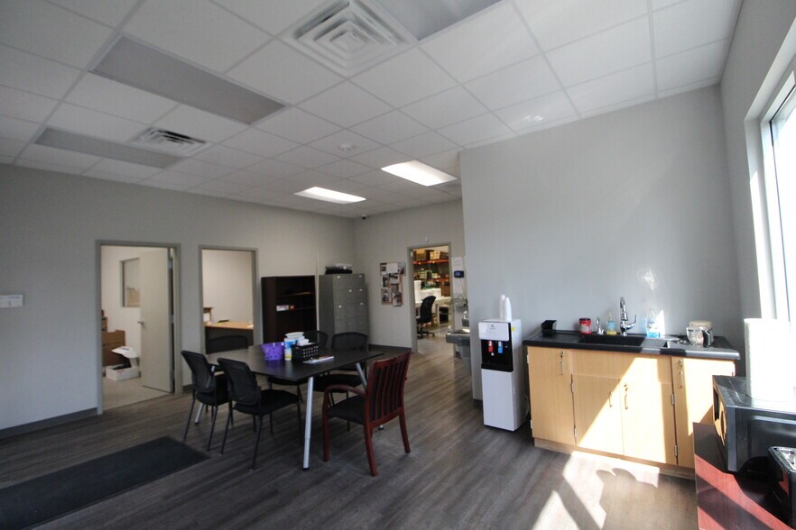 More Photos Of 2023 59th Ter E, Bradenton Warehouse For Lease