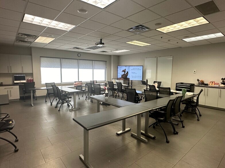 More Photos Of 86 N University Ave, Provo Office Residential For Lease