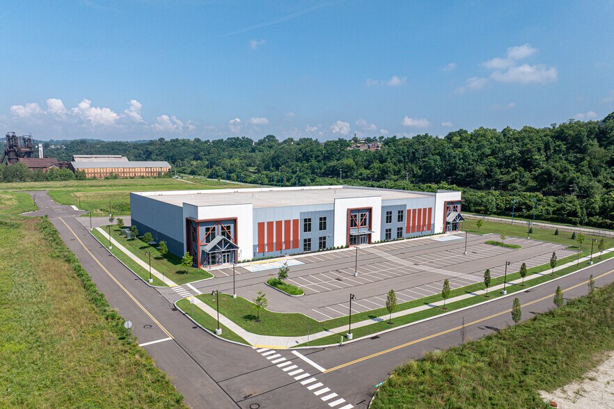 More Photos Of 150 E Shore Dr, Rankin Flex For Sale