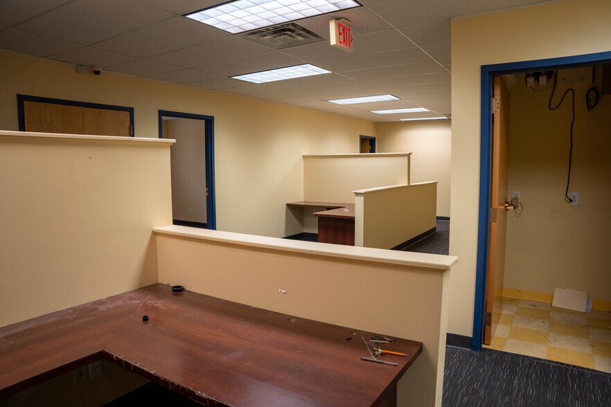 More Photos Of 441 New Karner Rd, Albany Office For Lease