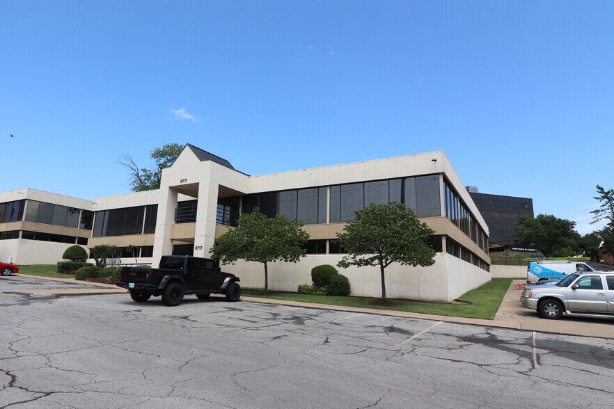 More Photos Of 6711 S Yale Ave, Tulsa Unknown For Lease