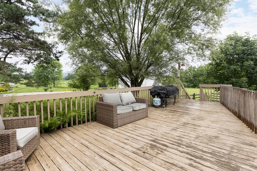 More Photos Of 11578 Duncan Plains Rd, Johnstown Specialty For Sale