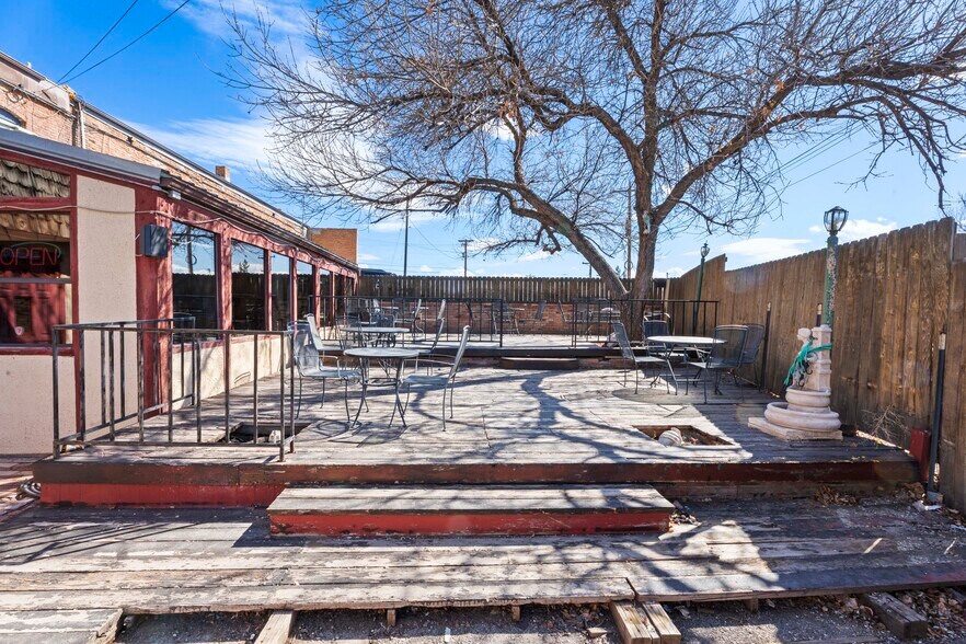 More Photos Of 8 S Grand Ave, Montrose Storefront Retail Residential For Lease