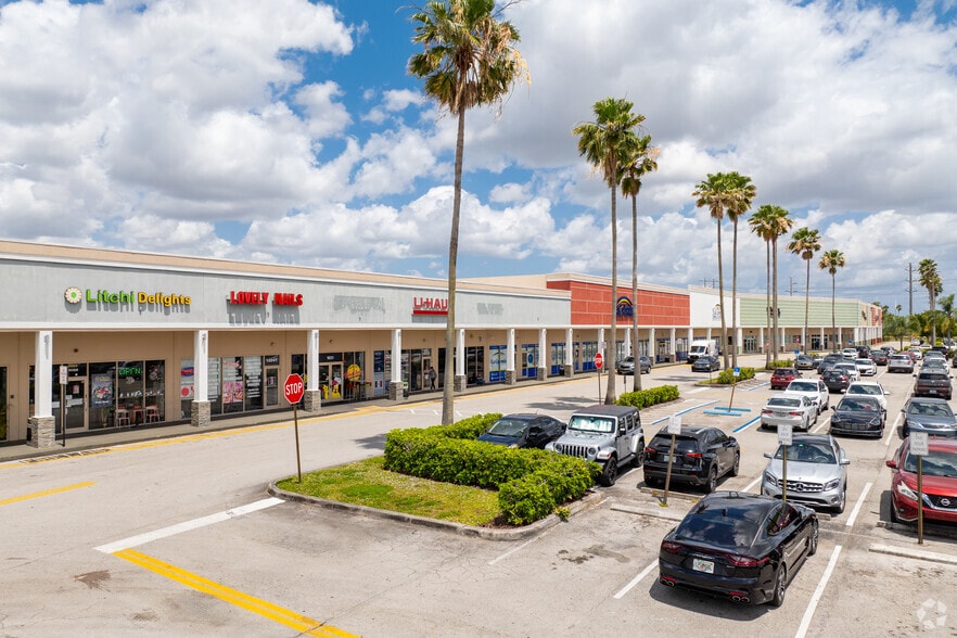 More Photos Of 10101-10501 Pines Blvd, Pembroke Pines Unknown For Lease