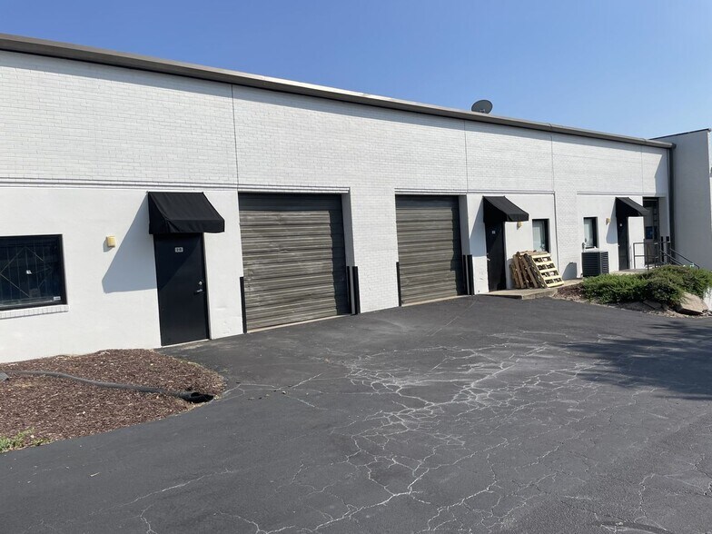 More Photos Of 2810 Yonkers Rd, Raleigh Light Manufacturing For Lease