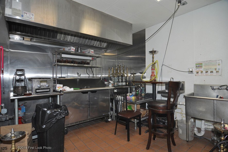 More Photos Of 146 Acorn St, Providence Freestanding For Sale