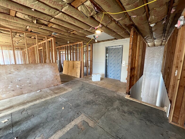 More Photos Of 821 Boston Post Rd, Old Saybrook Storefront Retail Office For Lease