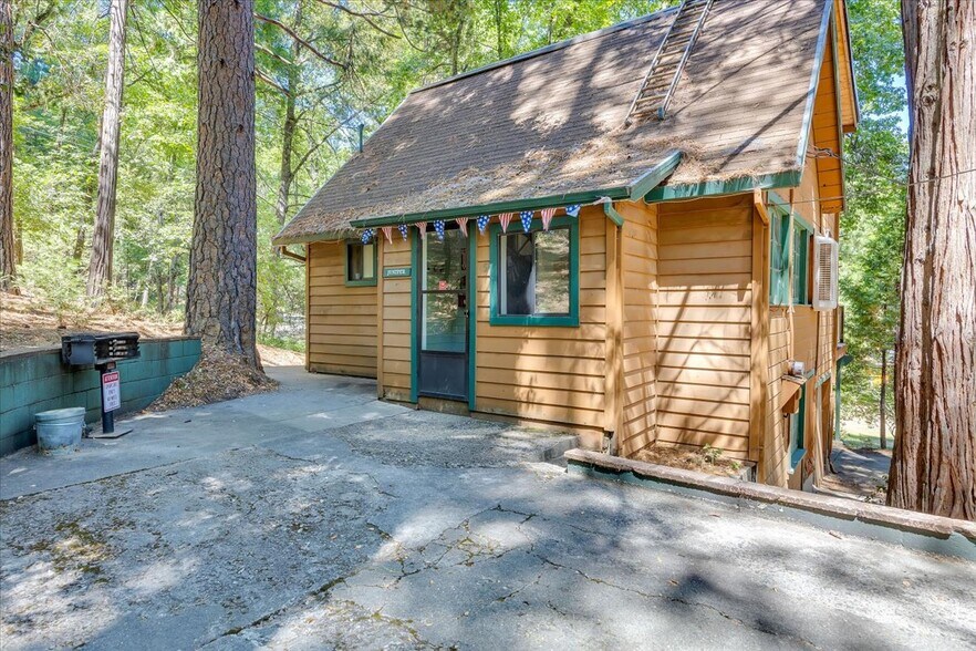 More Photos Of 22732 Middle Camp rd, Sonora Hotel For Sale