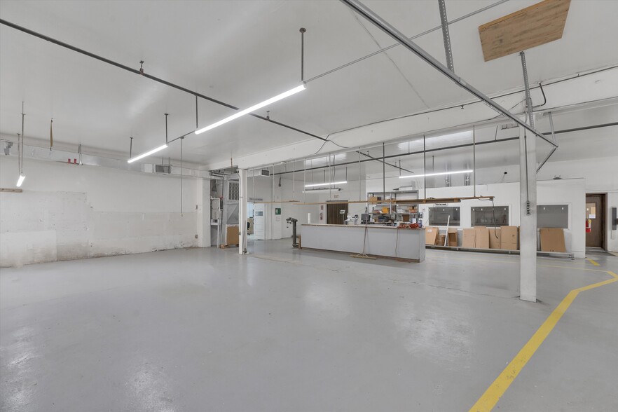 More Photos Of 602-620 Tacoma St, Allentown Manufacturing For Sale