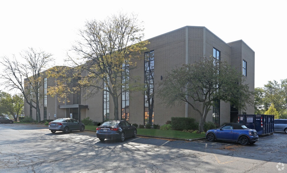 More Photos Of 700 E Ogden Ave, Westmont Medical For Lease