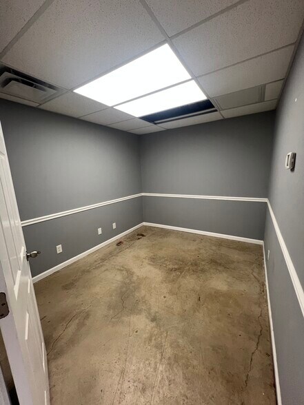 More Photos Of 5939 Wilkinson Blvd, Belmont Manufacturing For Lease