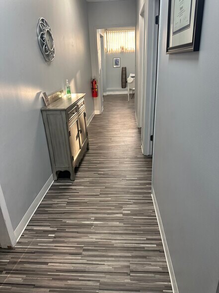 More Photos Of 31 Merrick Ave, Merrick Medical For Lease