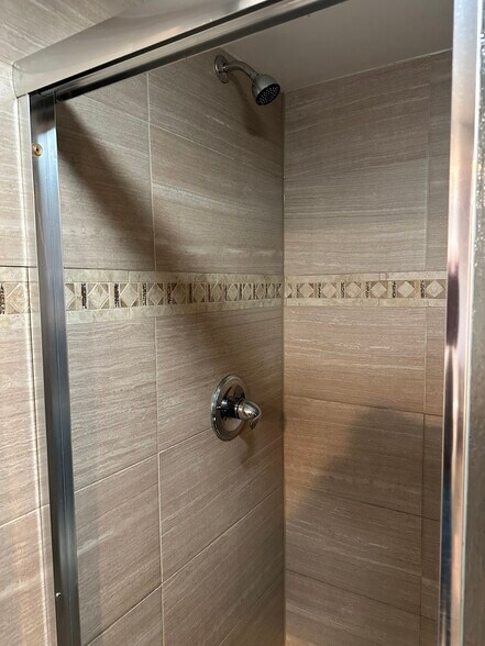 More Photos Of 3140 Kaylor Park dr, Harrisonburg Hotel For Sale