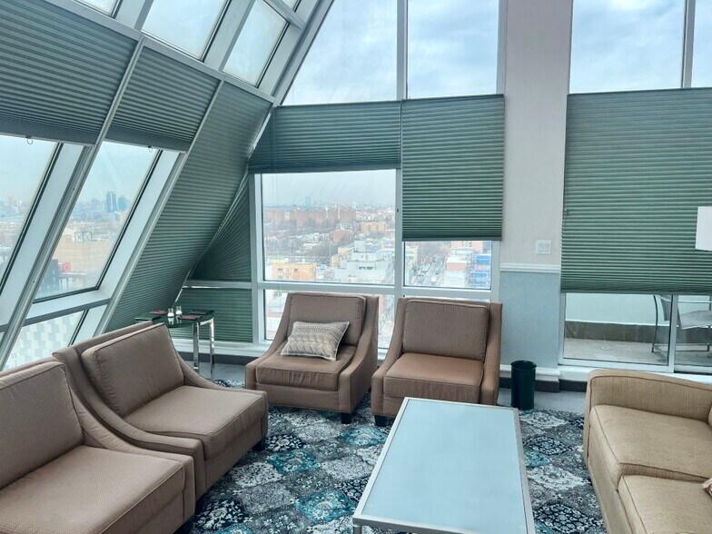 More Photos Of 39-05 29th St, Long Island City Hotel For Sale