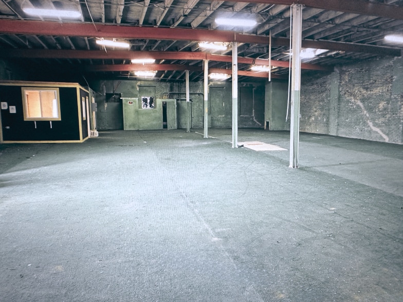 More Photos Of 1725-1731 S 25th St, Philadelphia Auto Repair For Lease