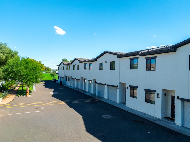 More Photos Of 21050 N 23rd Ave, Phoenix Apartments For Sale