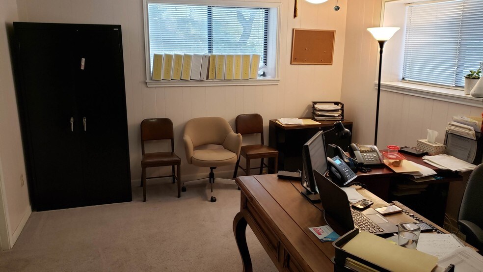 More Photos Of 21511 State Highway 71 W, Spicewood Light Manufacturing For Sale